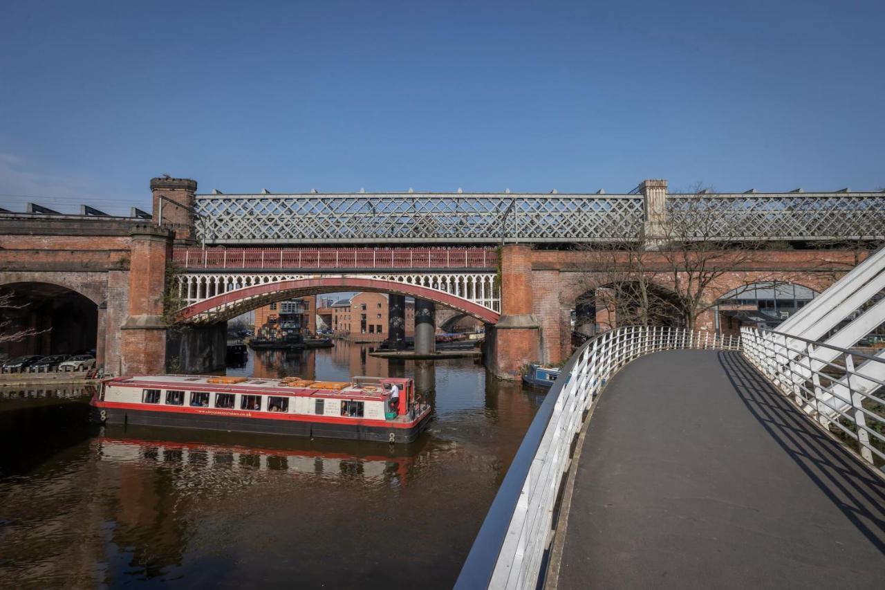 Clayton Hotel Manchester City Centre 외부 사진 The bridge in 2019