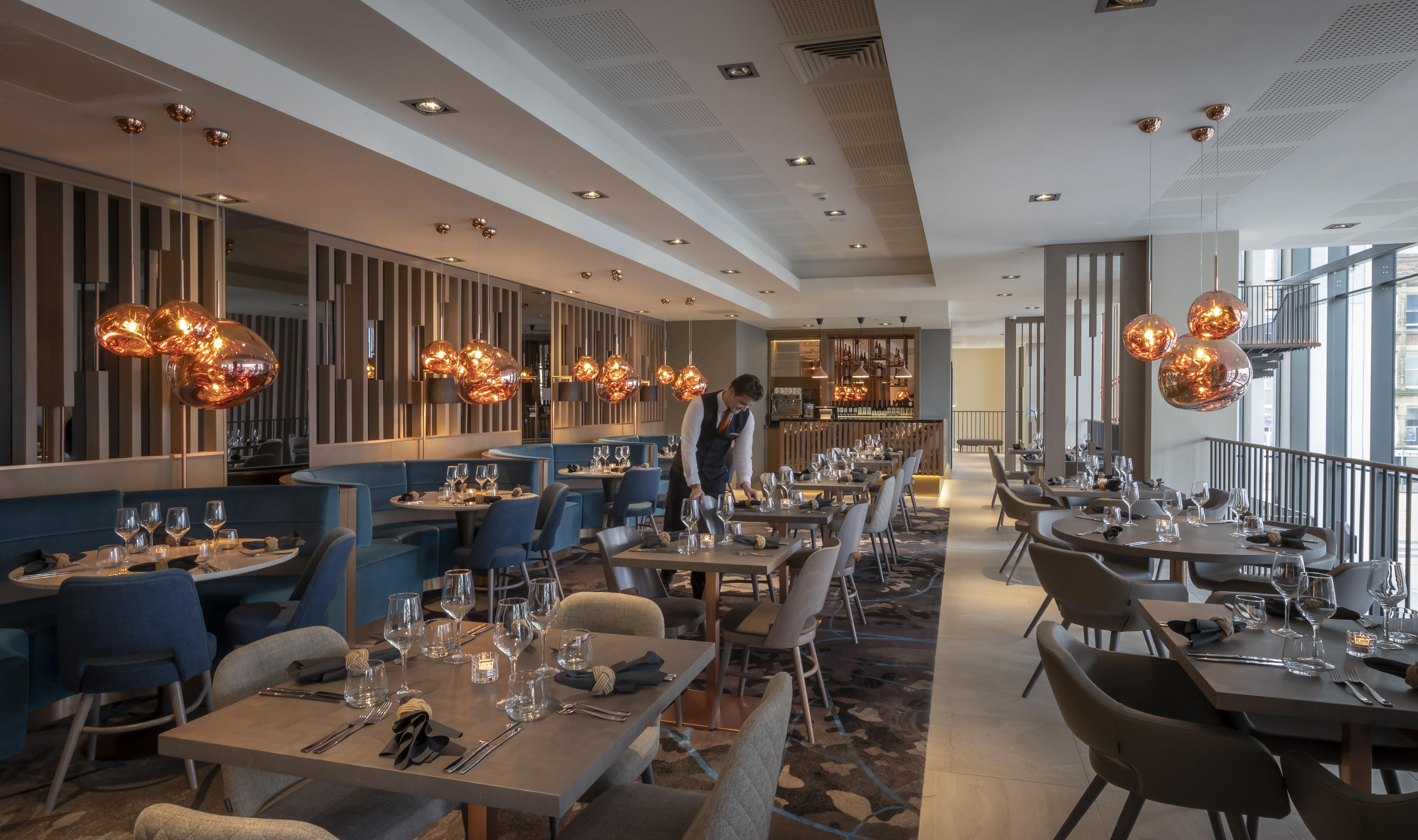 Clayton Hotel Manchester City Centre 외부 사진 Interior of the restaurant